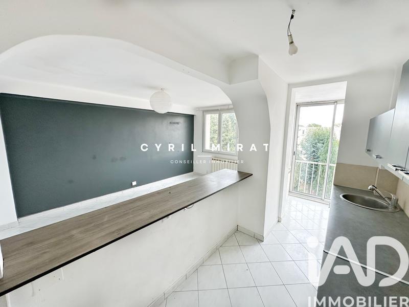 Appartement - 64 m² - 4 pièces