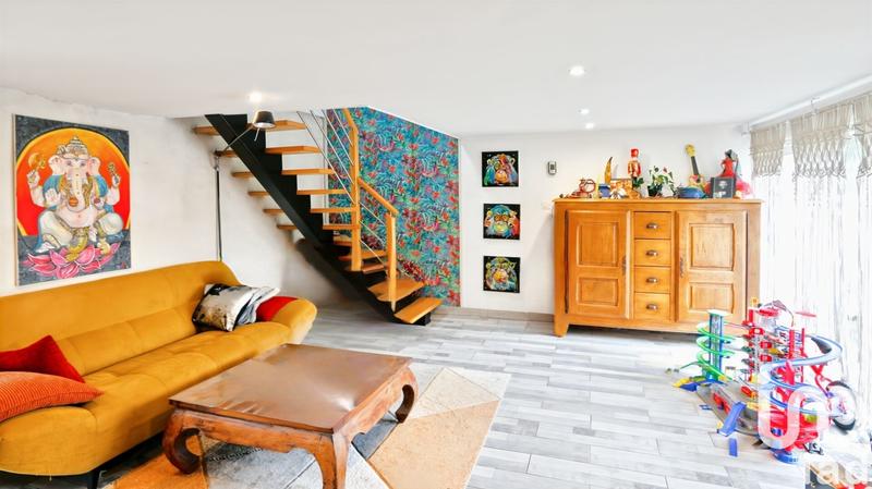 Maison - 315 m² - 19 pièces