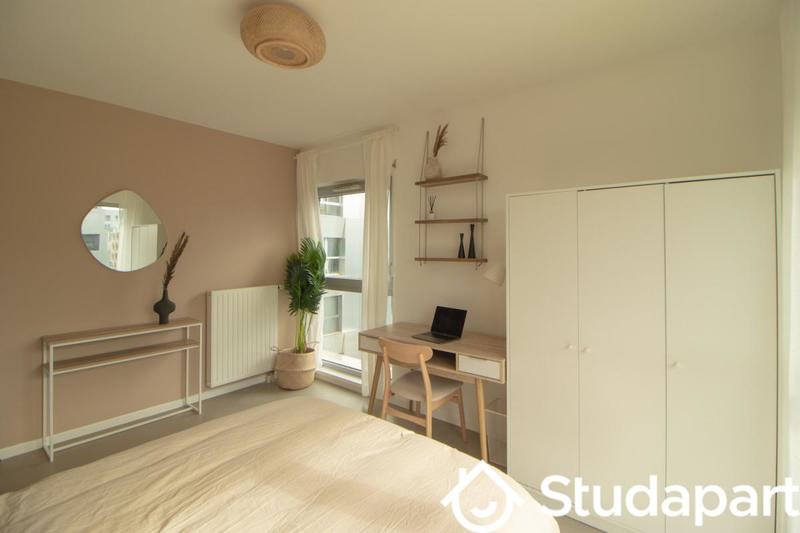 Chambre - 12 m² - 1 pièce