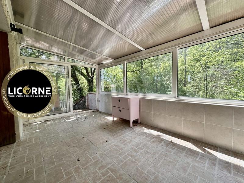 Villa - 168 m² - 9 pièces