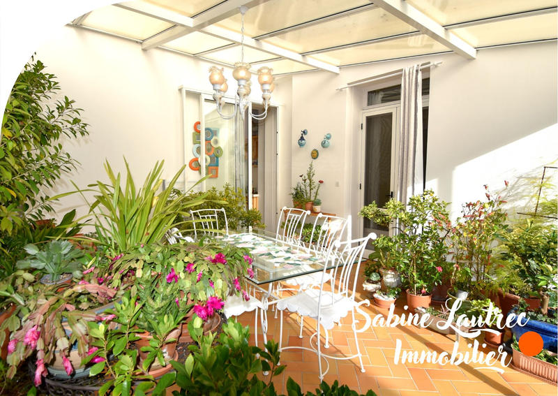 Maison - 233 m² - 7 pièces