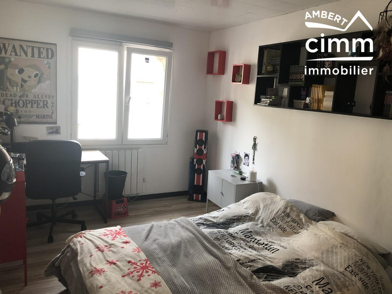 Maison - 122 m² - 8 pièces