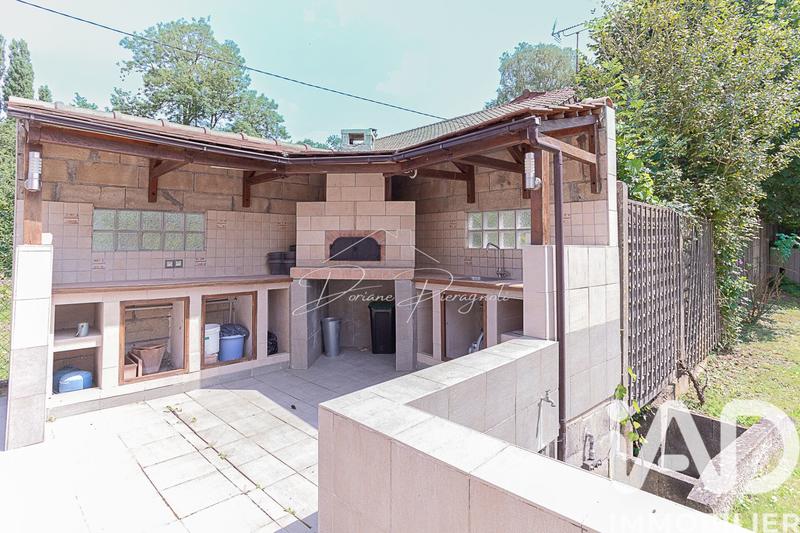 Maison - 185 m² - 10 pièces