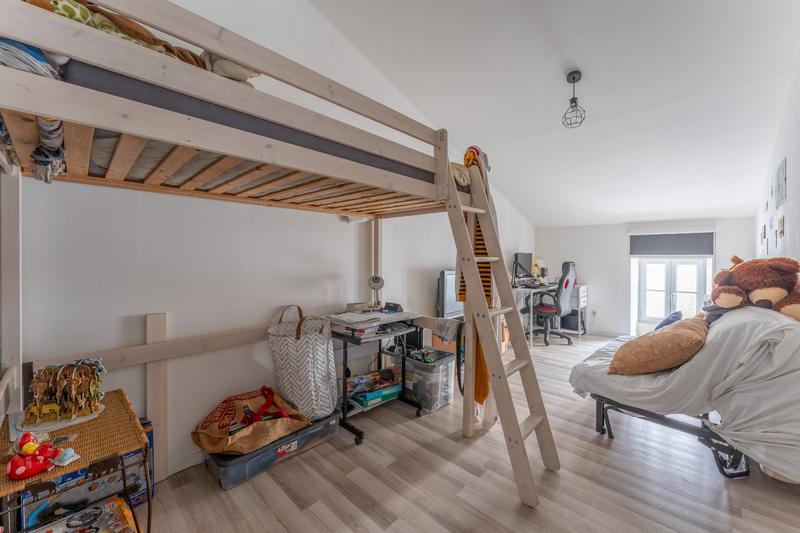 Maison - 175 m² - 8 pièces