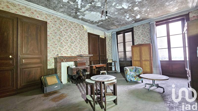 Maison - 271 m² - 10 pièces