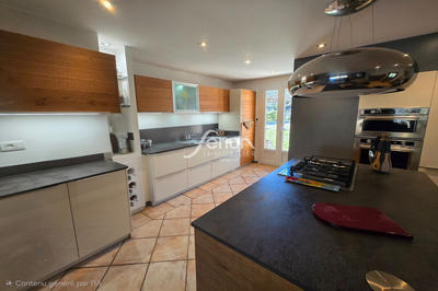 Maison - 170 m² - 5 pièces