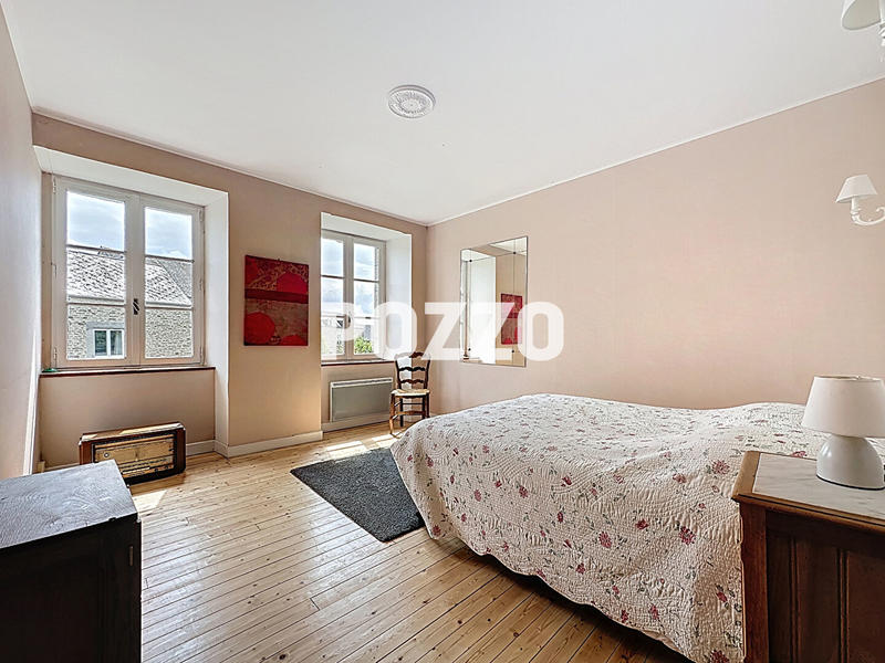 Maison - 171 m² - 8 pièces