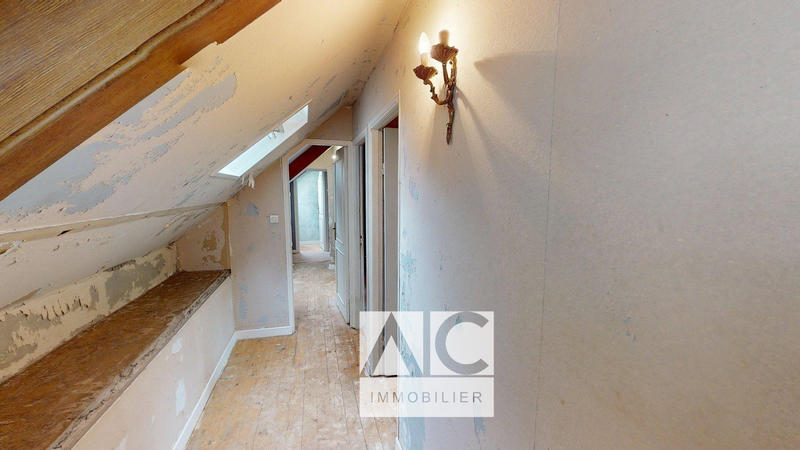 Maison - 151 m² - 6 pièces