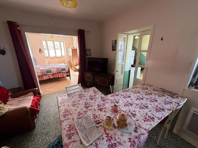 Maison - 221 m² - 10 pièces