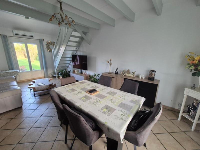 Maison - 108 m² - 4 pièces