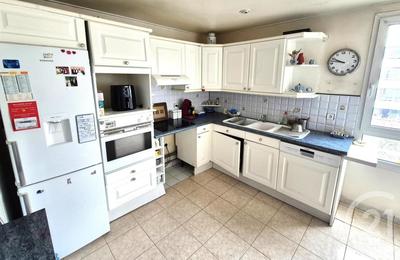 Appartement - 80 m² - 3 pièces