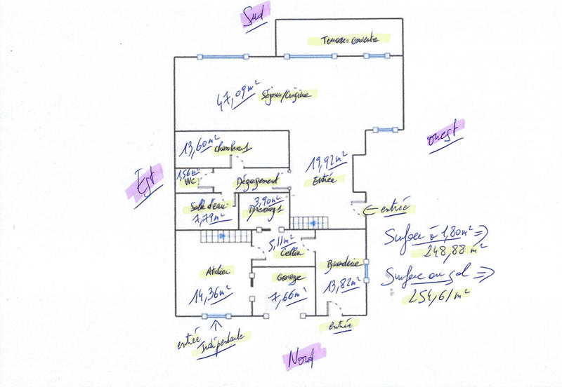 Maison - 250 m² - 7 pièces