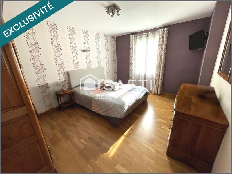 Maison - 220 m² - 5 pièces