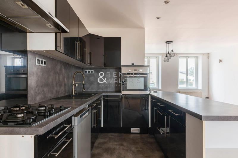 Appartement - 109 m² - 6 pièces