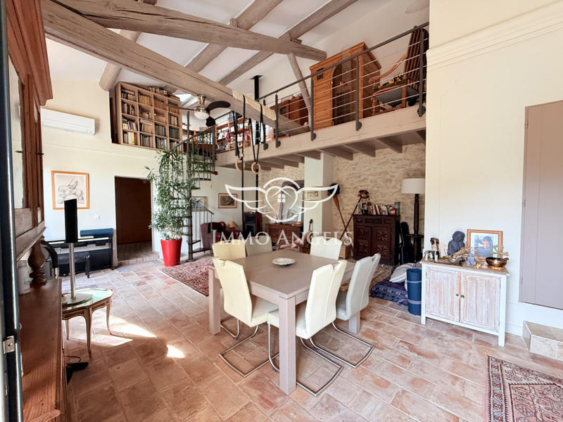 Maison ancienne - 261 m² - 8 pièces