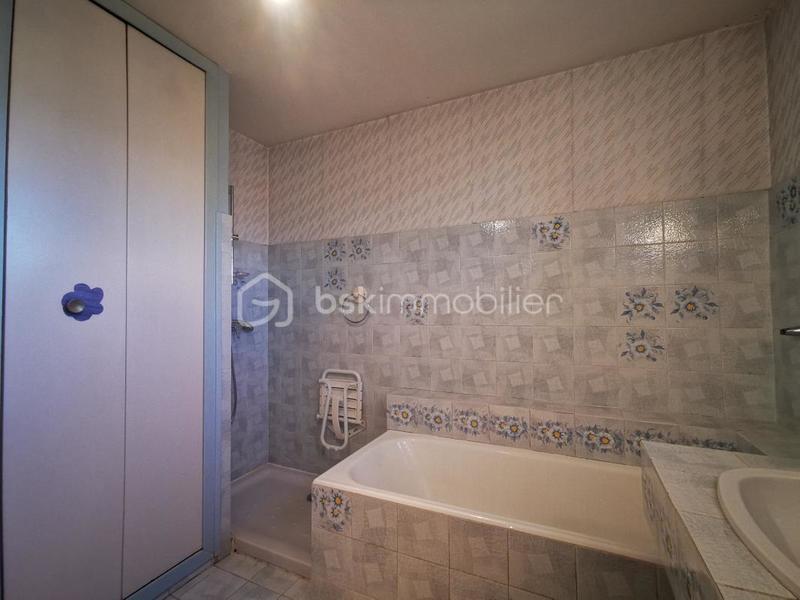 Maison traditionnelle - 138 m² - 138 pièces