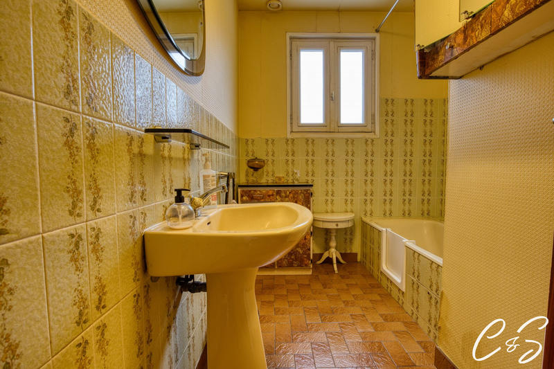 Maison - 162 m² - 6 pièces