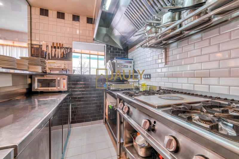 Fonds de commerce - 110 m²