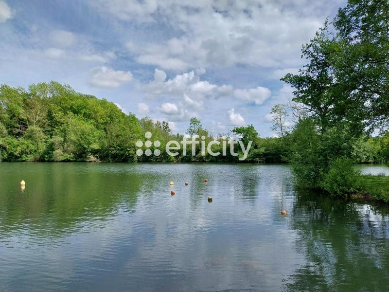 Terrain - 73 790 m²