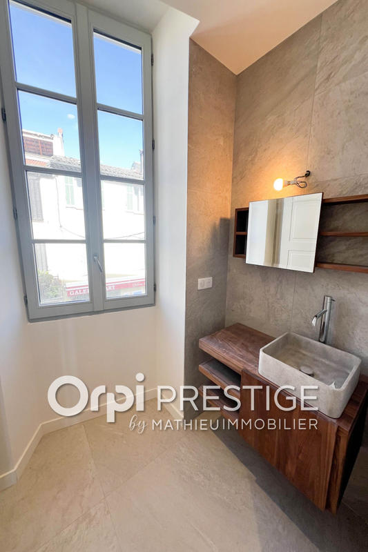 Maison chambre d'hôtes - 209 m² - 7 pièces