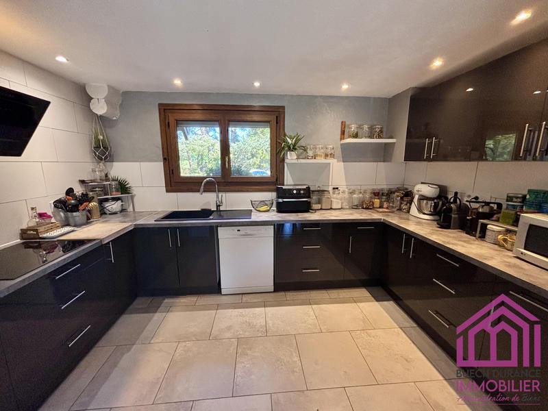 Maison - 163 m² - 6 pièces