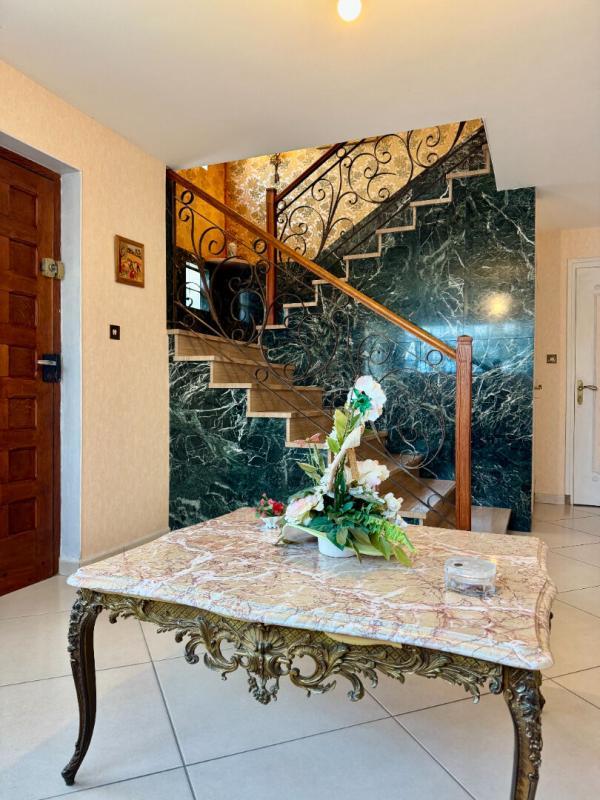 Maison - 174 m² - 6 pièces