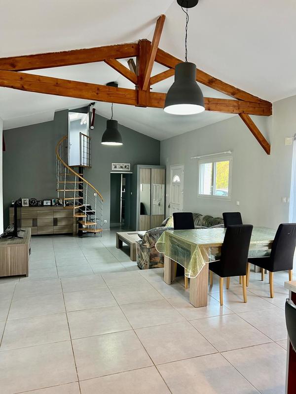 Maison - 105 m² - 5 pièces