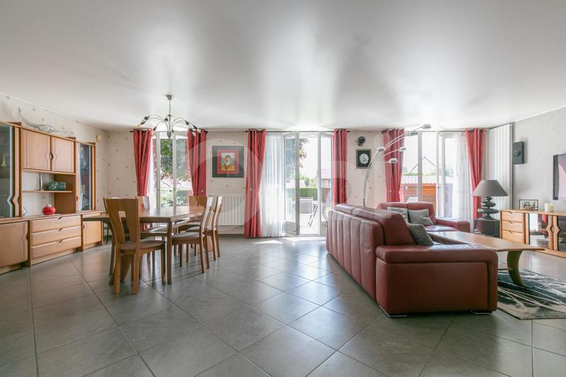 Maison - 152 m² - 7 pièces