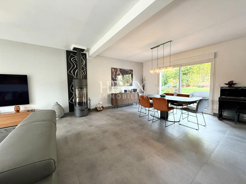 Maison - 200 m² - 6 pièces