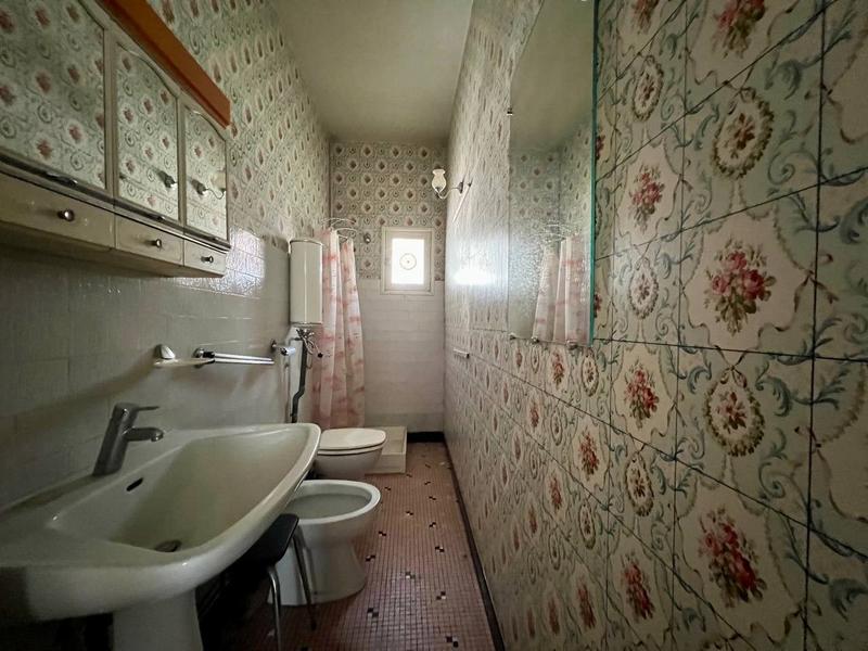 Maison traditionnelle - 270 m² - 10 pièces