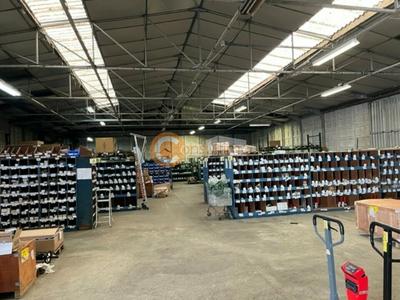 Local d'activité / Entrepôt - 800 m²