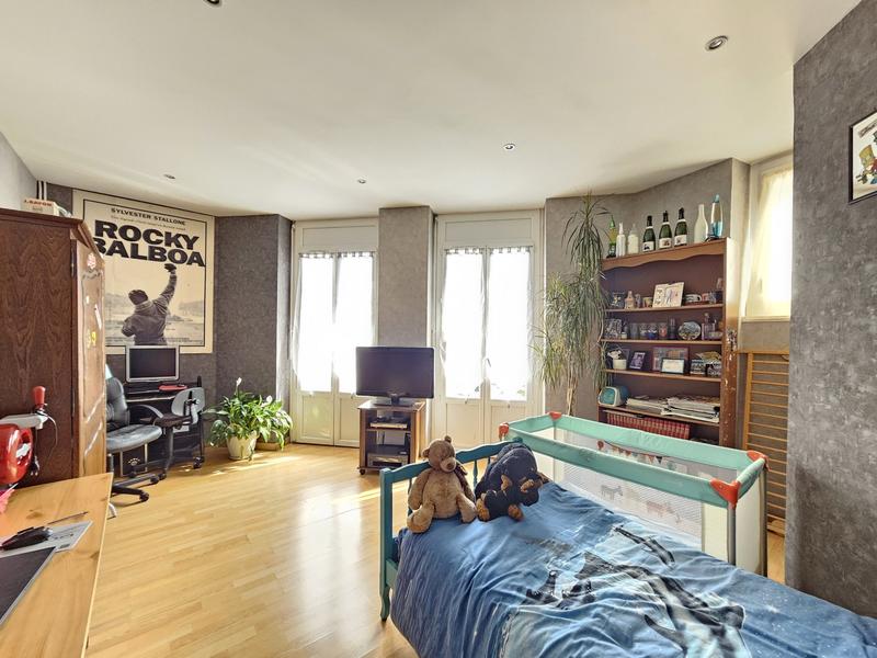 Appartement - 107 m² - 4 pièces