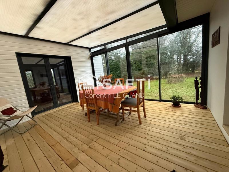 Maison - 230 m² - 8 pièces