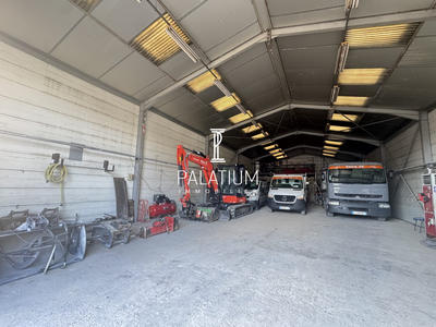 Entrepôt - 250 m²