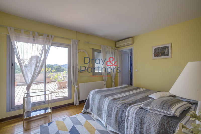 Villa - 160 m² - 6 pièces