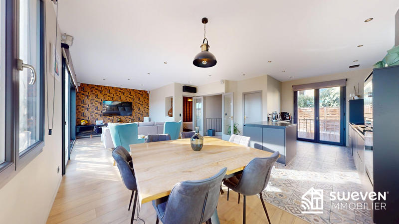 Maison - 102 m² - 4 pièces