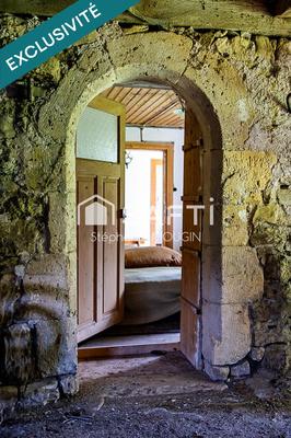 Maison - 360 m² - 10 pièces