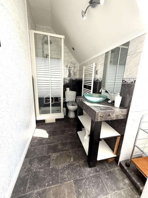 Maison - 140 m² - 8 pièces