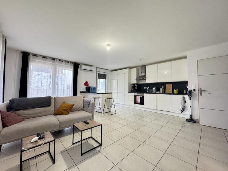 Appartement - 80 m² - 4 pièces