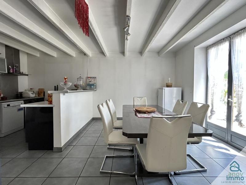 Maison - 184 m² - 7 pièces