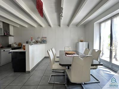 Maison - 184 m² - 7 pièces