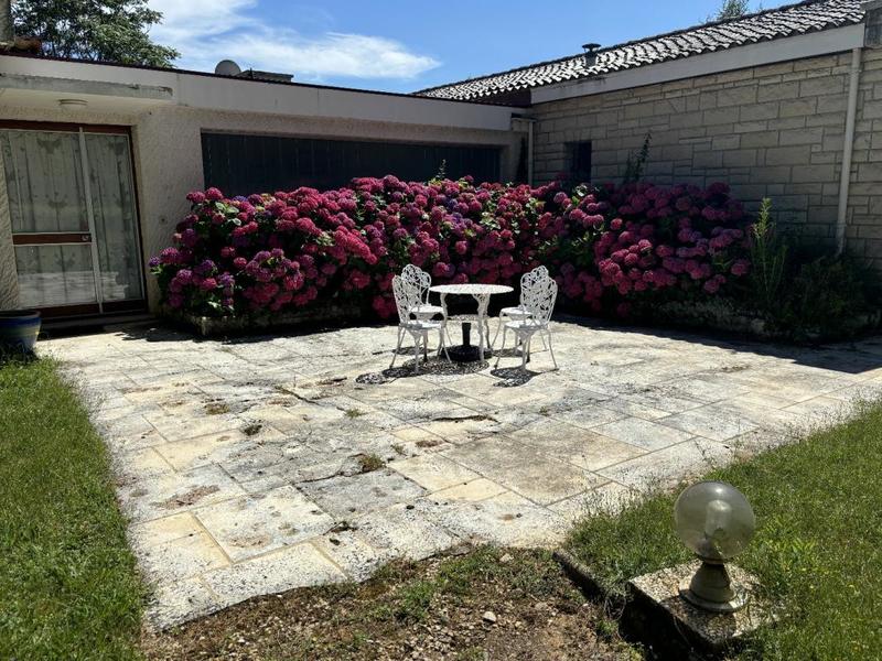 Propriété - 323 m² - 17 pièces