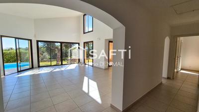 Villa - 168 m² - 6 pièces