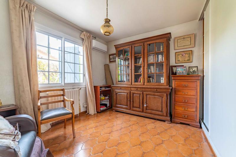 Maison - 250 m² - 9 pièces