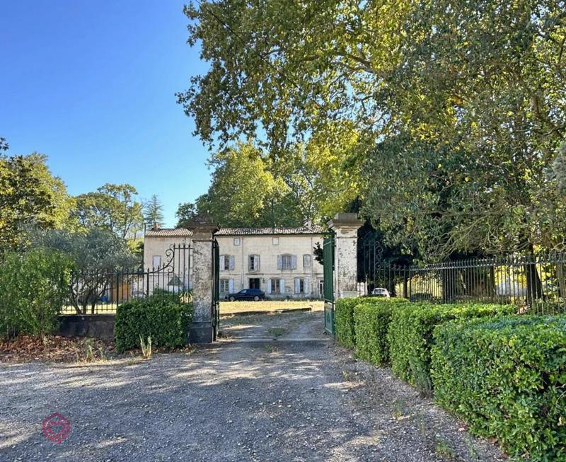 Propriété - 339 m² - 11 pièces