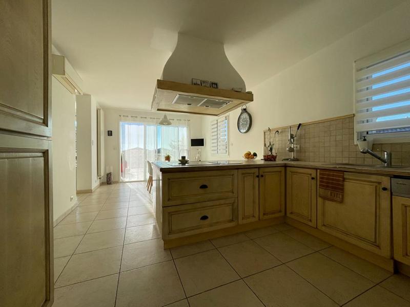 Maison - 288 m² - 10 pièces