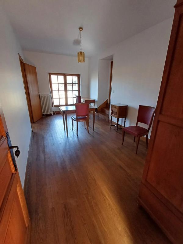 Maison - 211 m² - 8 pièces