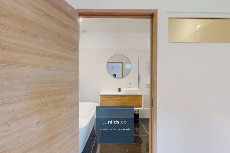 Maison - 189 m² - 5 pièces