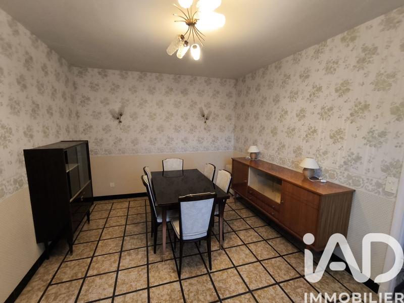 Maison - 203 m² - 5 pièces