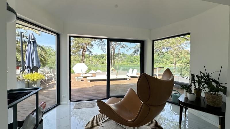 Maison - 322 m² - 9 pièces